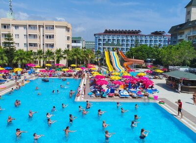 Hotel Eftalia Resort - bazén - letecký zájazd CK Turancar - Turecko, Konakli