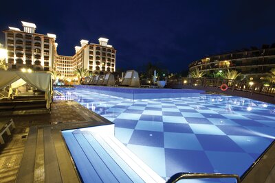 Hotel Quattro Beach Resort & Spa - bazén - letecký zájazd CK Turancar - Turecko, Konakli