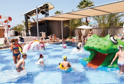 Hotel Quattro Beach Resort & Spa - detský bazén - letecký zájazd CK Turancar - Turecko, Konakli