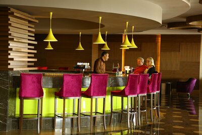 Hotel Sunmelia Beach Resort & Spa - lobbybar - letecký zájazd CK Turancar - Turecko, Kizilagac