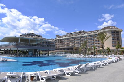 Hotel Sunmelia Beach Resort & Spa - bazén - letecký zájazd CK Turancar - Turecko, Kizilagac