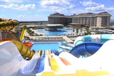 Hotel Sunmelia Beach Resort & Spa - areál - letecký zájazd CK Turancar - Turecko, Kizilagac