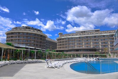 Hotel Sunmelia Beach Resort & Spa - bazén - letecký zájazd CK Turancar - Turecko, Kizilagac