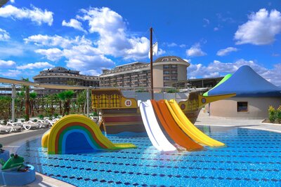 Hotel Sunmelia Beach Resort & Spa - detský bazén - letecký zájazd CK Turancar - Turecko, Kizilagac