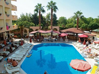 Hotel Sara - bazén - letecký zájazd CK Turancar - Turecko, Alanya