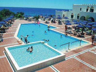 Hotel Alfa Beach - bazén - letecký zájazd CK Turancar (Rodos, Kolymbia)