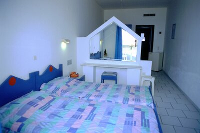 Hotel Flisvos Beach - izba - letecký zájazd CK Turancar - Kréta, Rethymno