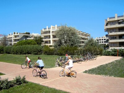 rezidencia Giudecca s bazénom v BIBIONE, zájazdy individuálnou a autobusovou dopravou CK TURANCAR