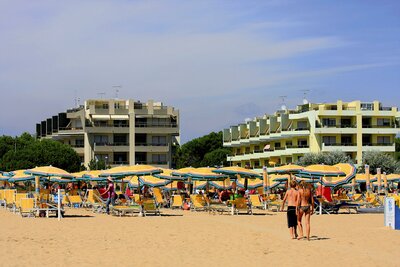 rezidencia Giudecca s bazénom v BIBIONE, zájazdy individuálnou a autobusovou dopravou CK TURANCAR