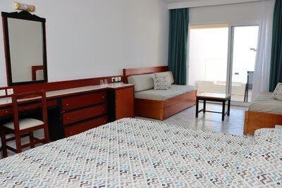 Hotel Sunshine Club - letecký zájazd CK Turancar - Korfu, Nissaki