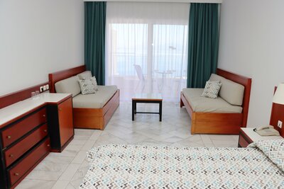 Hotel Sunshine Club - letecký zájazd CK Turancar - Korfu, Nissaki
