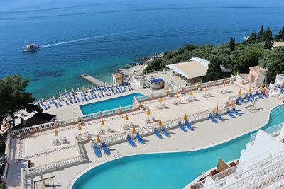 Hotel Sunshine Club - bazén - etecký zájazd CK Turancar - Korfu, Nissaki
