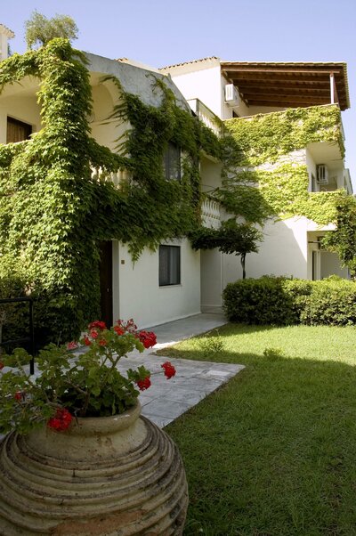 Hotel Sunshine Club - letecký zájazd CK Turancar - Korfu, Nissaki