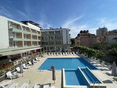 Hotel Onyx - autobusový a letecký zájazd CK Turancar - Bulharsko, Kiten - hotel s bazenom