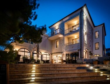 Hotel Nikola - hotel - autobusový zájazd CK Turancar - Chorvátsko - Vodice