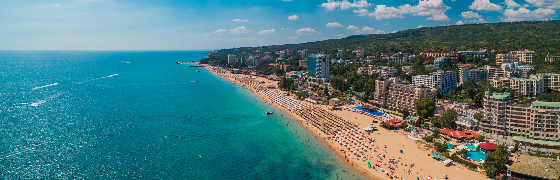 Letecká dovolenka v stredisku Zlaté Piesky