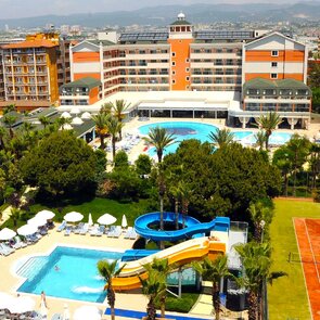 Insula Resort