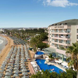 Aska Just in Beach