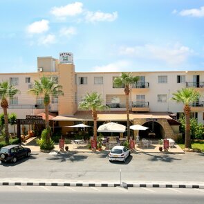 Petsas Apartments