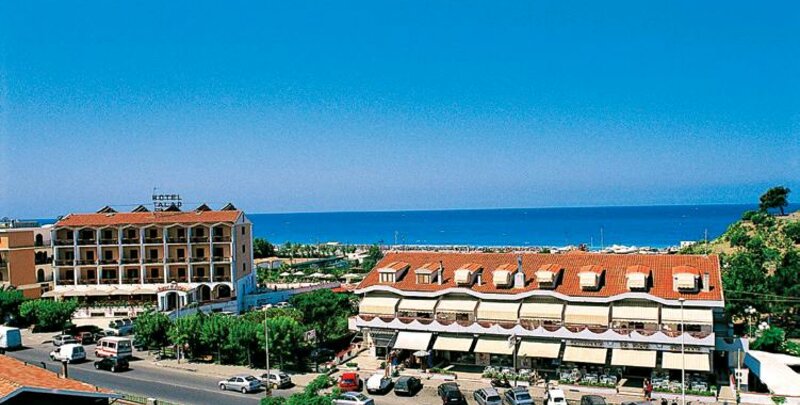 La Playa La Playa