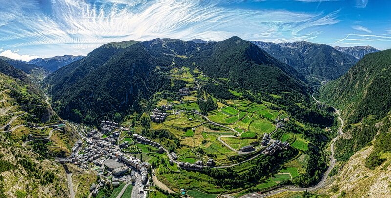 Andorra, Girona a Katalánsko