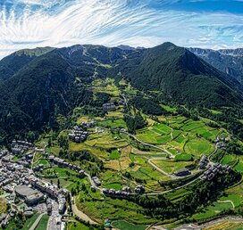 Andorra, Girona a Katalánsko