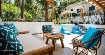 Rodon hotel - terasa - letecký zájazd CK Turancar-Grécko-ostrov Thasos-Tripiti