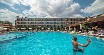 Hotel Bajkal - bazén - letecký zájazd CK Turancar - Bulharsko, Slnečné pobrežie
