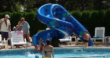 Hotel Bajkal - bazén - letecký zájazd CK Turancar - Bulharsko, Slnečné pobrežie