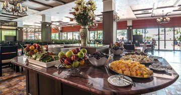 Hotel Bajkal - bufetové stoly - letecký zájazd CK Turancar - Bulharsko, Slnečné pobrežie