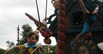 autobusový poznávací zájazd Paríž a Disneyland Disneyland