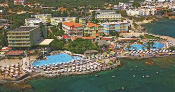 Hotel Eri Beach & Village - letecký záber - letecký zájazd CK Turancar - Kréta, Hersonissos