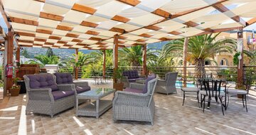 Hotel Talea beach- hotelový bar -letecký zájazd CK Turancar-Kréta-Bali