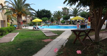 Grécko - Kréta - Hotel Talea beach - záhrada
