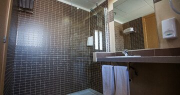 Hotel Maria del Mar - kúpeľňa - letecký zájazd CK Turancar, Španielsko, Lloret de Mar
