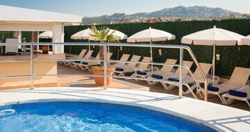 Hotel Royal Beach - bazén s jacuzzi na streche - letecký zájazd CK Turancar - Španielsko, Lloret de Mar