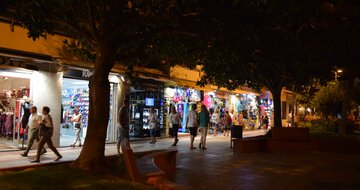 Hotel Cartago Nova - obchody - letecký zájazd CK Turancar, Španielsko, Malgrat de Mar