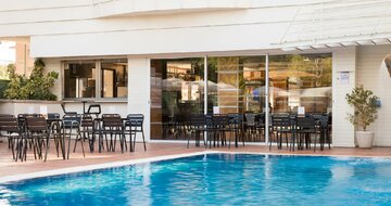 Hotel Summer Sun - bar pri bazéne - letecký zájazd CK Turancar - Španielsko, Santa Susanna