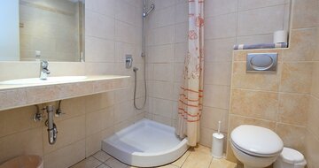 Letecký zájazd CK Turancar-hotel Poseidon-kúpeľňa