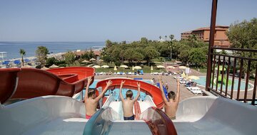 Hotel Club Turtas Beach - tobogany - letecký zájazd CK Turancar - Turecko Konakli