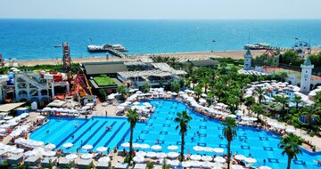 Hotel Delphin Imperial - bazén - letecký zájazd CK Turancar - Turecko, Lara