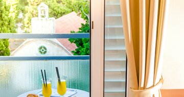 Hotel Punta - Chorvátsko Vodice - zájazd CK Turancar