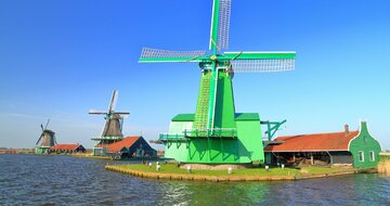 CK Turancar, autobusový poznávací zájazd, Kvetinové Holandsko a Belgicko, Zaanse Schans, zelený veterný mlyn