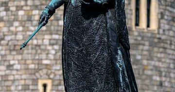 CK Turancar, autobusový poznávací zájazd, Londýn, socha kráľovnej Viktórie