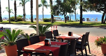 Kleopatra Ada Beach - reštaurácia - letecký zájazd CK Turancar - Turecko, Alanya