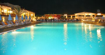 Hotel Europa beach-Kréta-letecký zájazd CK Turancar-bazén