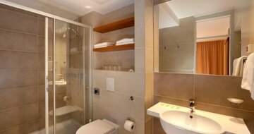 Hotel Delfin - izba - CK Turancar - autobusový zájazd Chorvátsko, Istria, Poreč