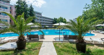 Hotel Belitsa - bazén - letecký a  autokarový zájazd CK Turancar - Bulharsko stredisko  Primorsko