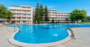 Hotel Belitsa - bazén  letecký a  autokarový zájazd CK Turancar - Bulharsko stredisko  Primorsko