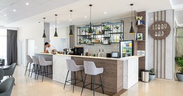 Hotel Belitsa -  lobby bar - letecký a  autokarový zájazd CK Turancar - Bulharsko stredisko  Primorsko